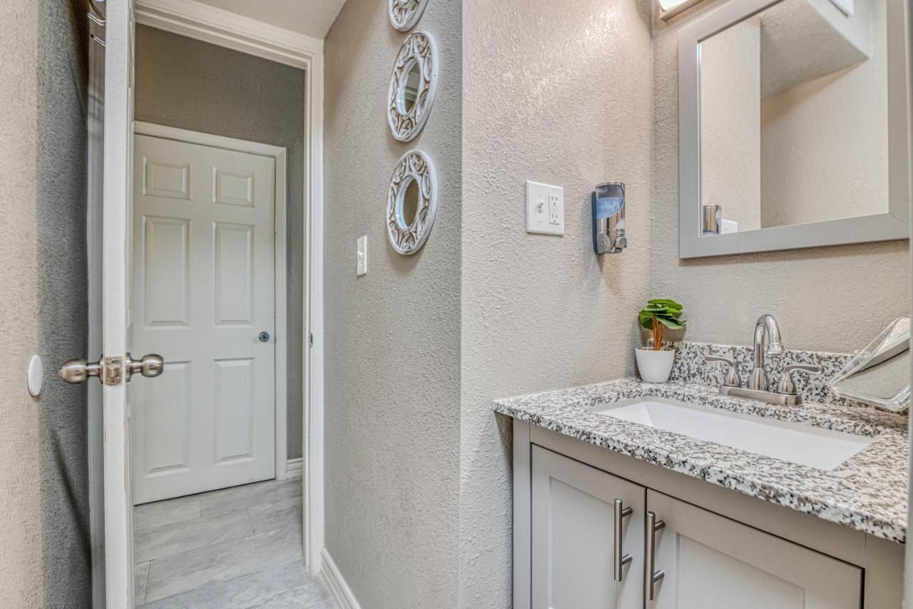 Close To All, Restful Duplex A In Downtown, Utep, Hospitals El Paso Bagian luar foto